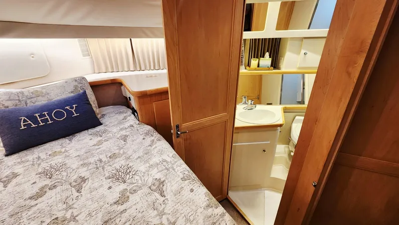 Slide: The Image of Carver 440 Aft Cabin Motor Yacht 1995 - 39