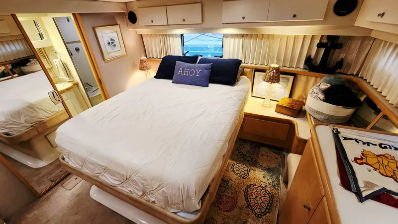 Slide: The Image of Carver 440 Aft Cabin Motor Yacht 1995 - 46