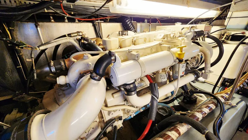 Slide: The Image of Carver 440 Aft Cabin Motor Yacht 1995 - 59