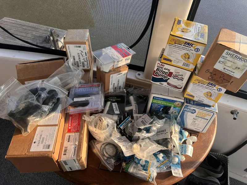 Slide: The Image of Carver 440 Aft Cabin Motor Yacht 1995 - 66