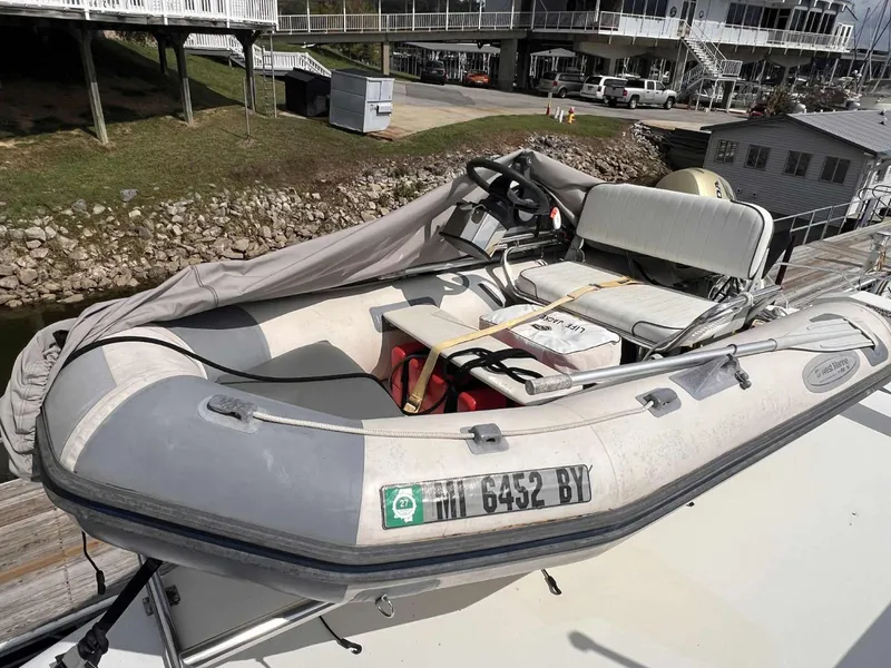 Slide: The Image of Carver 440 Aft Cabin Motor Yacht 1995 - 69