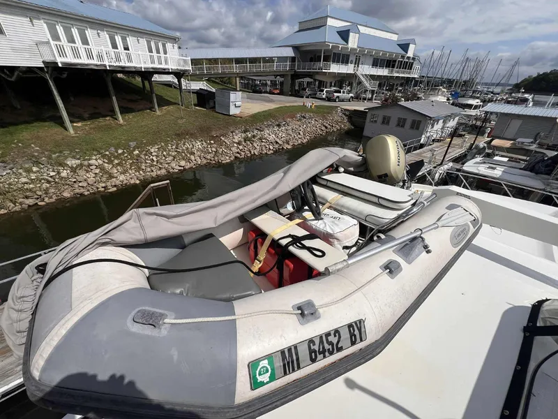 Slide: The Image of Carver 440 Aft Cabin Motor Yacht 1995 - 70