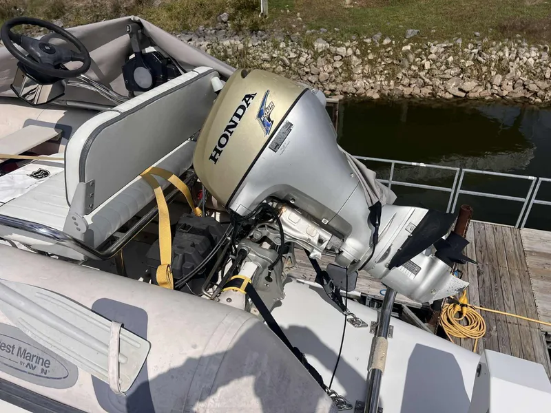 Slide: The Image of Carver 440 Aft Cabin Motor Yacht 1995 - 71