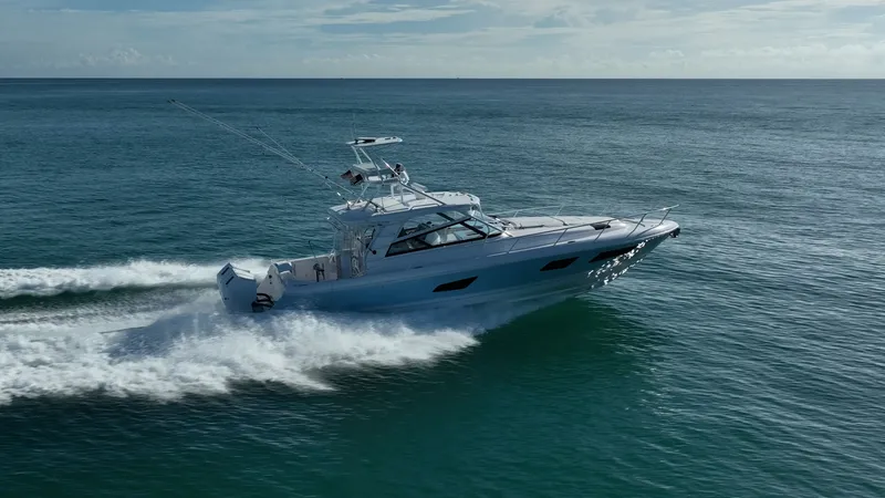 Slide: The Image of Intrepid 477 Evolution 2023 - 12