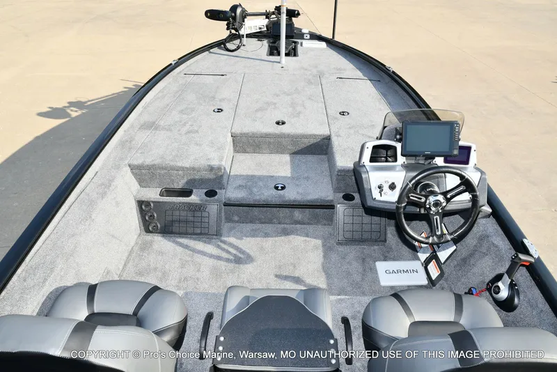 Slide: The Image of Tracker Savage 215 Big Catch Package 2026 - 10