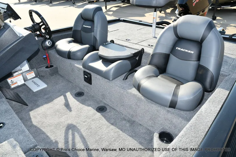 Slide: The Image of Tracker Savage 215 Big Catch Package 2026 - 15