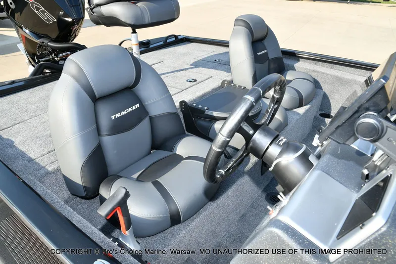 Slide: The Image of Tracker Savage 215 Big Catch Package 2026 - 32