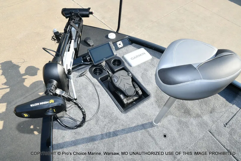 Slide: The Image of Tracker Savage 215 Big Catch Package 2026 - 44