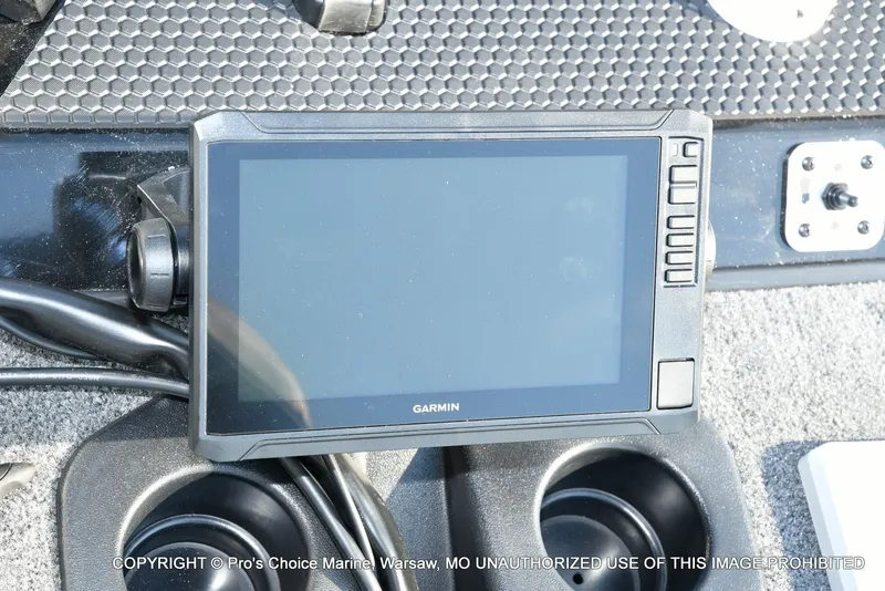 Slide: The Image of Tracker Savage 215 Big Catch Package 2026 - 5