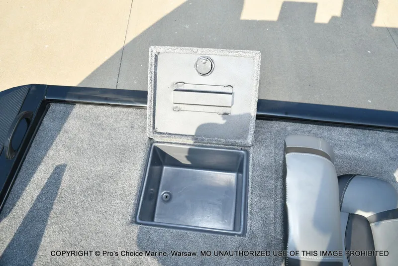 Slide: The Image of Tracker Savage 215 Big Catch Package 2026 - 65