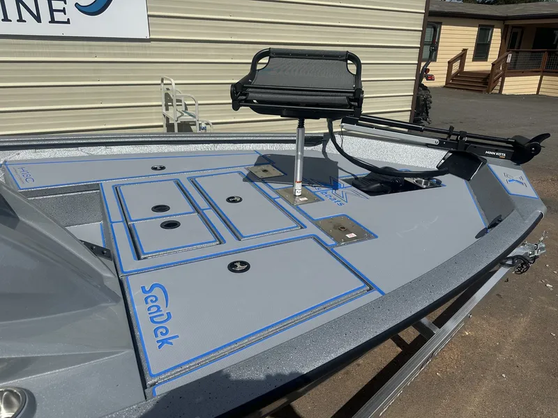 Slide: The Image of Xpress Hyper-Lift Crappie Series H18 2026 - 7