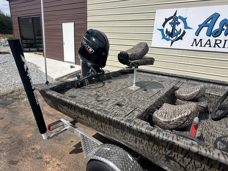 Slide: The Image of Xpress Xplorer Bass Series XP200 2026 - 9