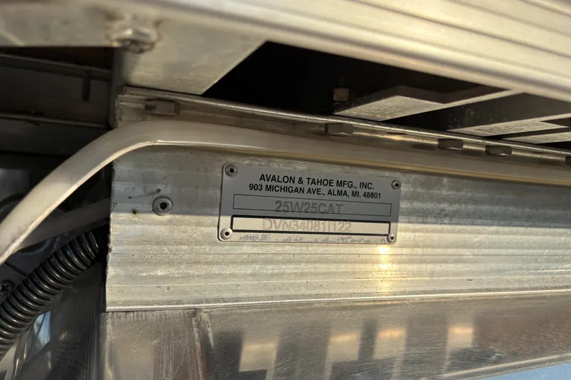 Slide: The Image of 2022 Avalon Catalina 2585 VRB pontoon boat, side view with branding details. - 19