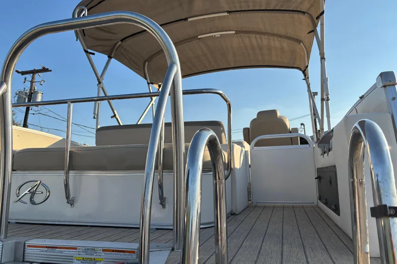 Slide: The Image of Underneath view of 2022 Avalon Catalina 2585 VRB pontoon boat, showcasing aluminum structure. - 26