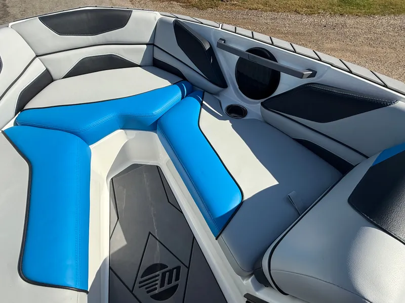 Slide: The Image of Malibu Response TXi 2023 - 814