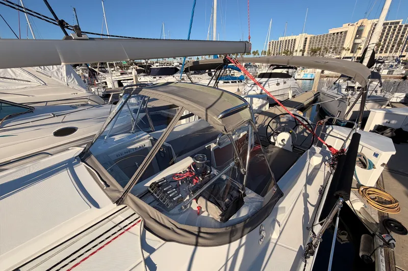 Slide: The Image of 2020 Beneteau Oceanis 30.1 sailboat docked in marina, featuring sleek design and modern amenities. - 21