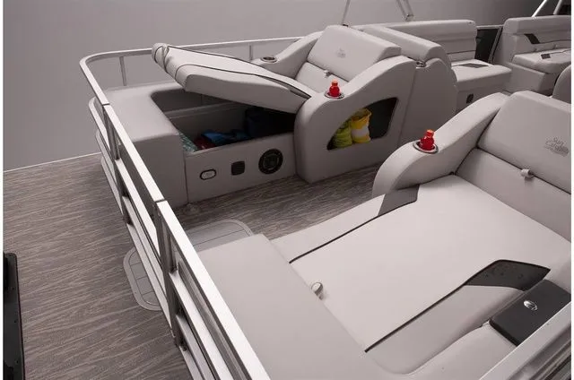 Slide: The Image of SunCatcher 322SS 2023 - 9