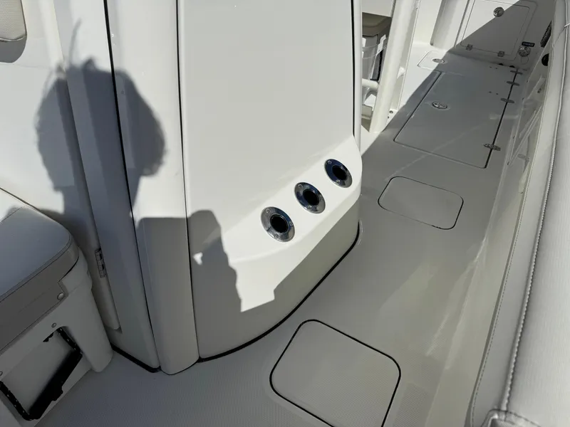 Slide: The Image of World Cat 235 TE 2026 - 18