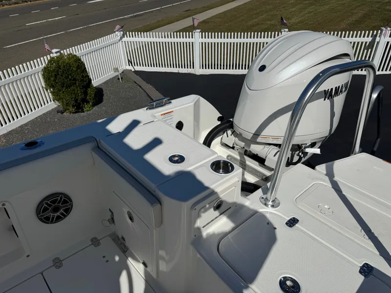 Slide: The Image of World Cat 235 TE 2026 - 23