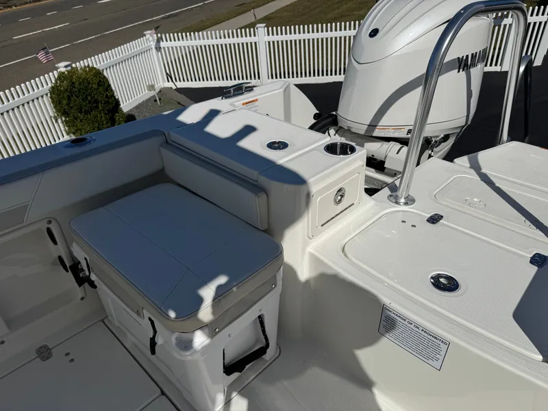 Slide: The Image of World Cat 235 TE 2026 - 25