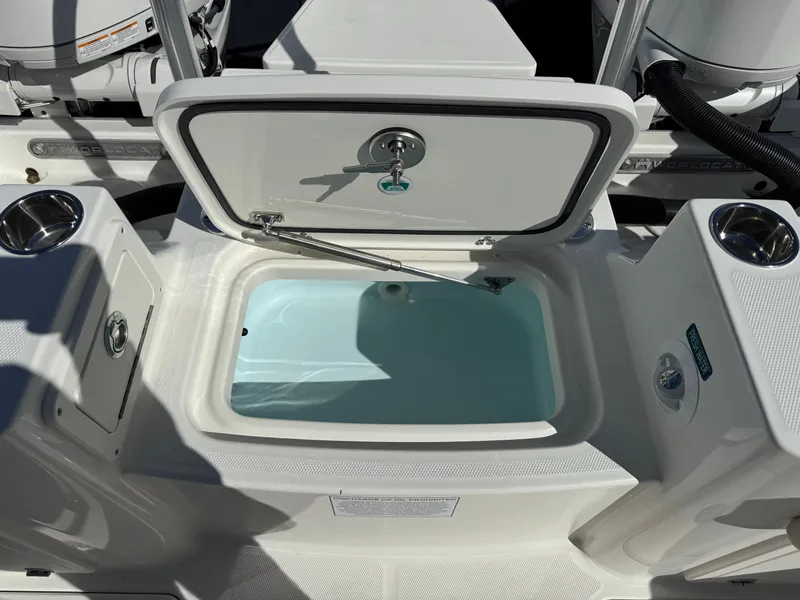 Slide: The Image of World Cat 235 TE 2026 - 26