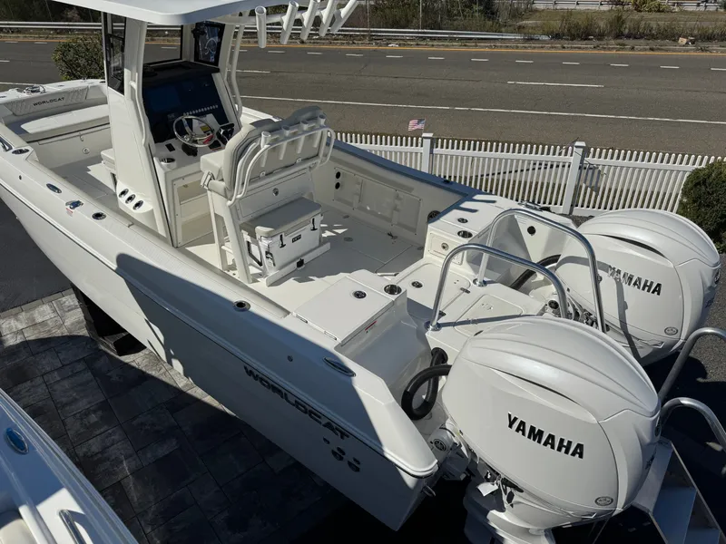 Slide: The Image of World Cat 235 TE 2026 - 7