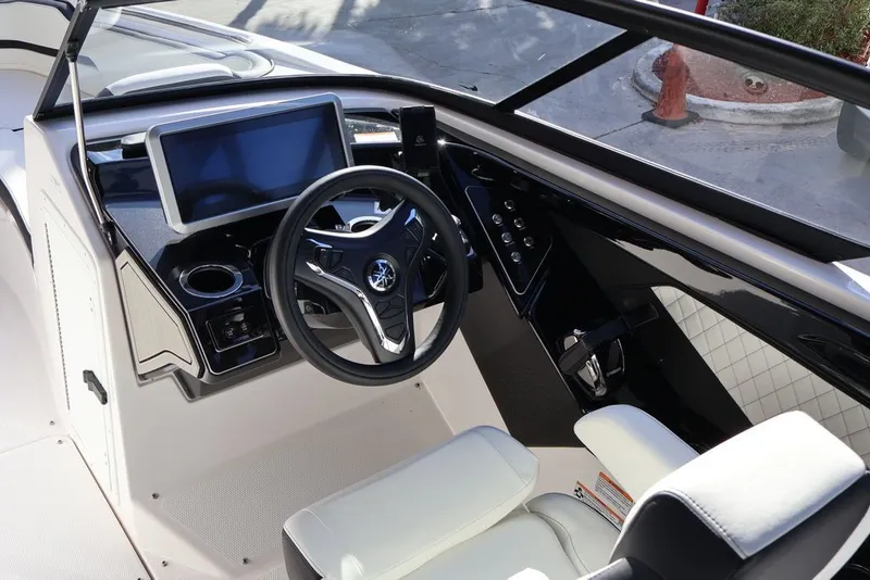 Slide: The Image of Yamaha 252SD 2026 - 11