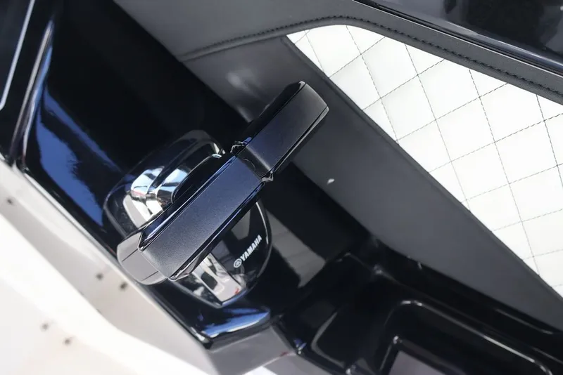 Slide: The Image of Yamaha 252SD 2026 - 13