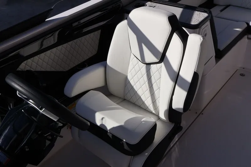 Slide: The Image of Yamaha 252SD 2026 - 18