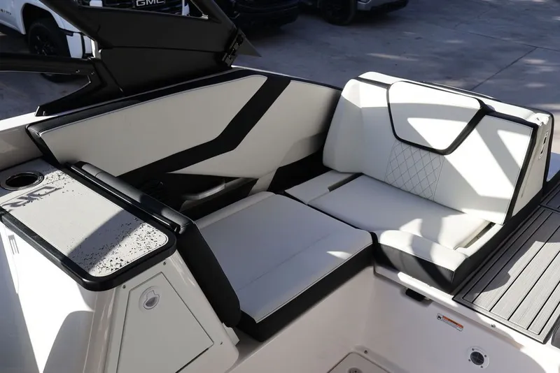 Slide: The Image of Yamaha 252SD 2026 - 21