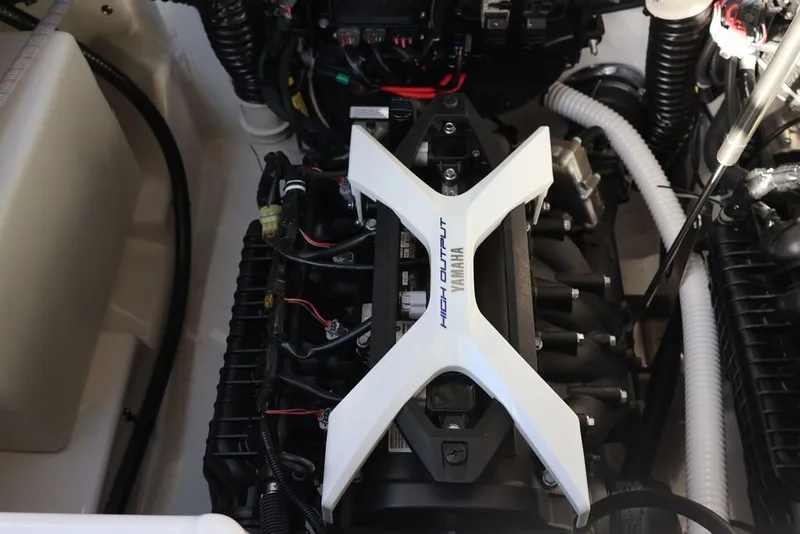 Slide: The Image of Yamaha 252SD 2026 - 24