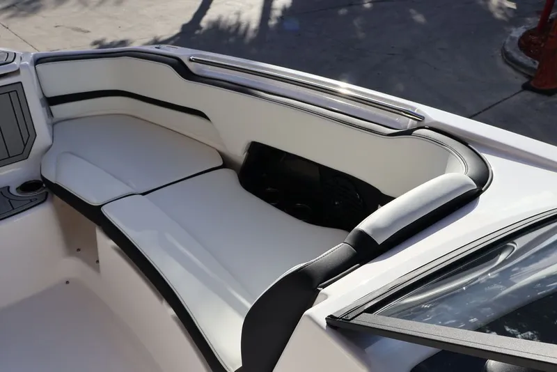 Slide: The Image of Yamaha 252SD 2026 - 36