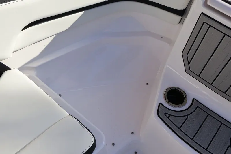 Slide: The Image of Yamaha 252SD 2026 - 40