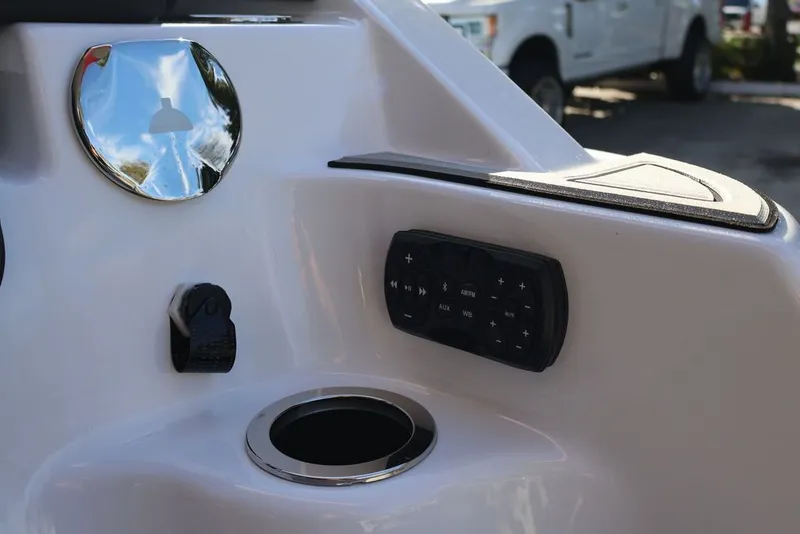 Slide: The Image of Yamaha 252SD 2026 - 7