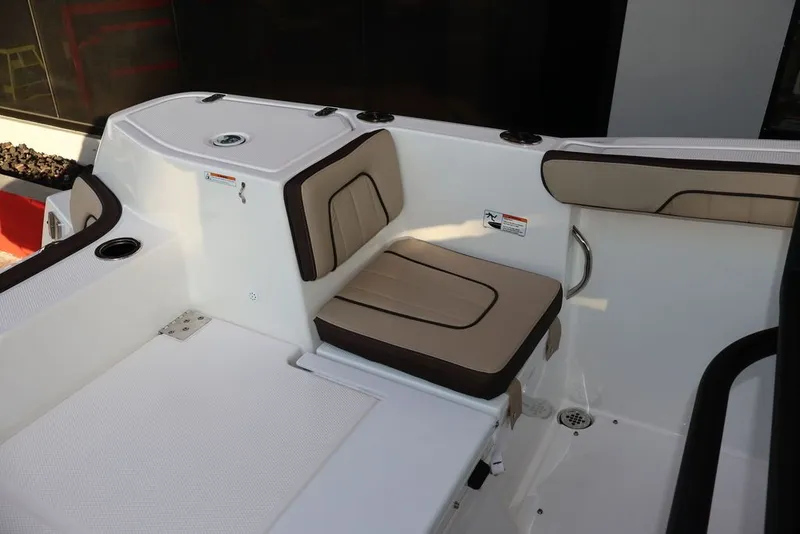 Slide: The Image of Yamaha 255 FSH Sport H 2026 - 25