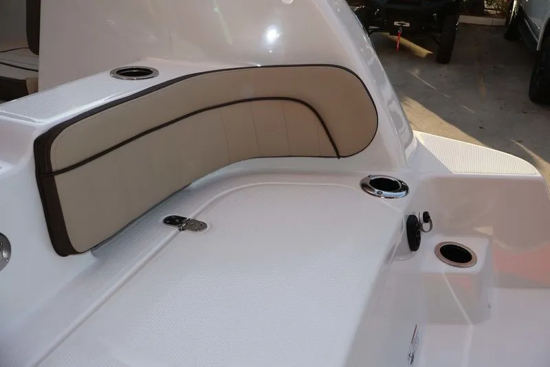 Slide: The Image of Yamaha 255 FSH Sport H 2026 - 31