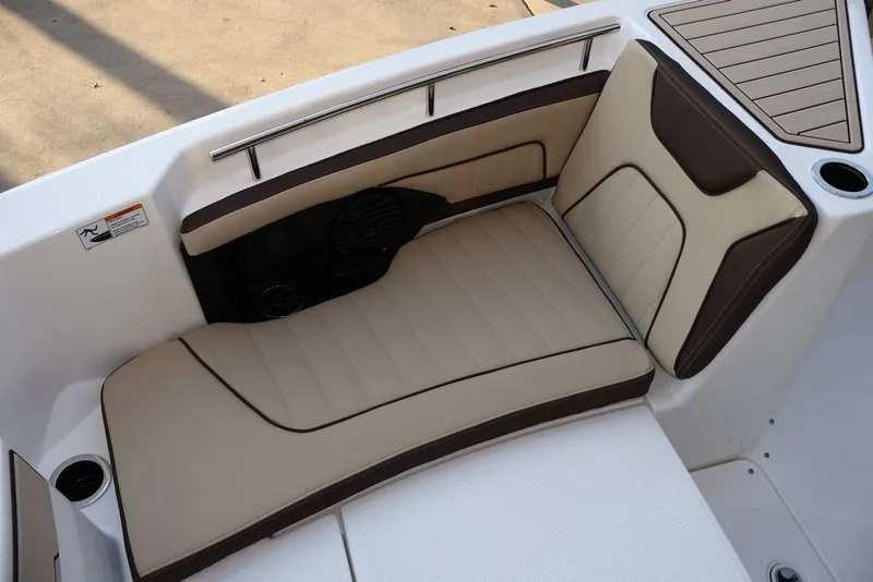 Slide: The Image of Yamaha 255 FSH Sport H 2026 - 7