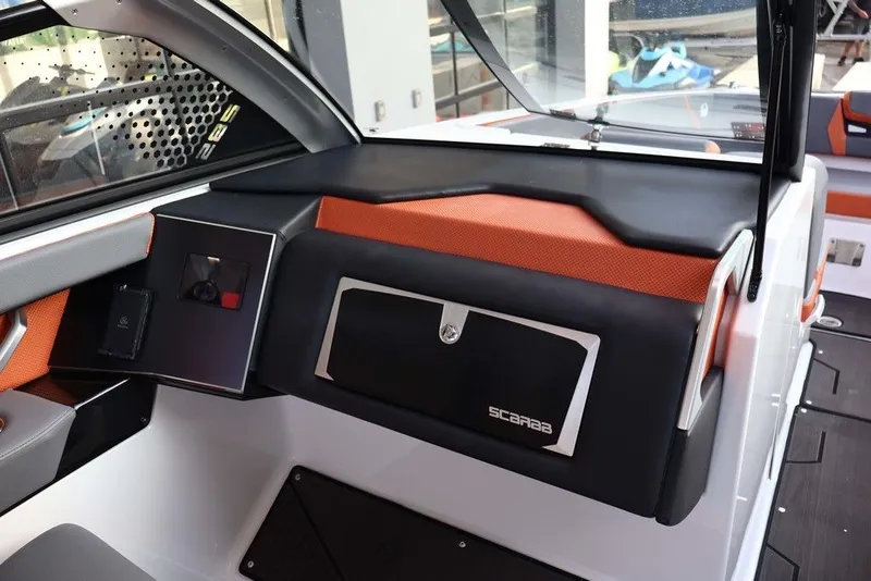 Slide: The Image of Scarab 285 LX 2026 - 14