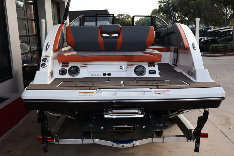 Slide: The Image of Scarab 285 LX 2026 - 27