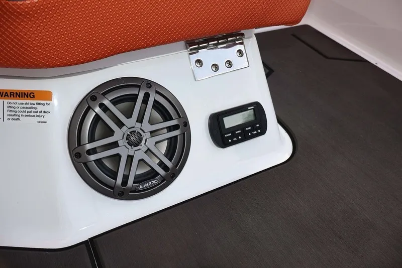 Slide: The Image of Scarab 285 LX 2026 - 31