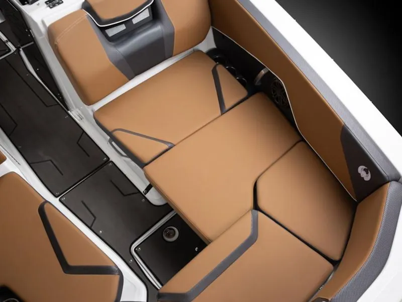 Slide: The Image of Scarab 285 LX 2026 - 4