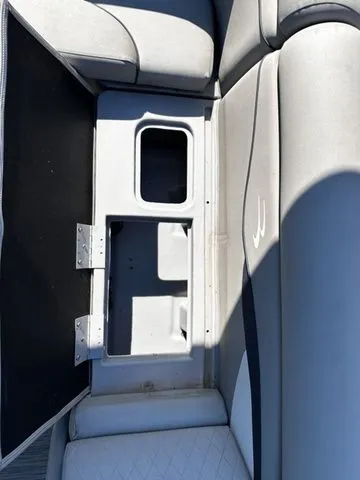 Slide: The Image of Bennington 21 SL 2021 - 17