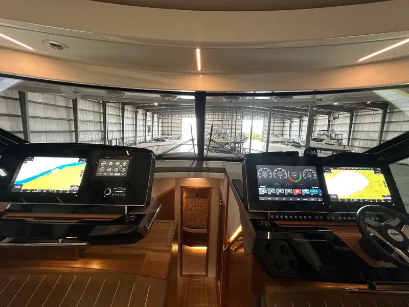 Slide: The Image of Tiara EX54 2025 - 34