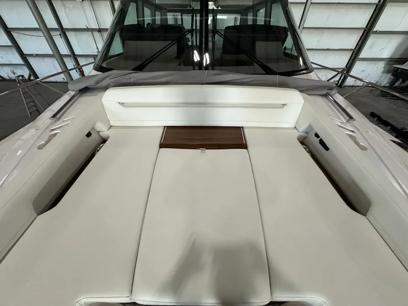 Slide: The Image of Tiara EX54 2025 - 64