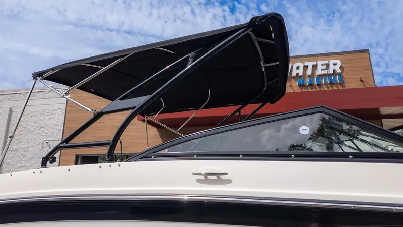 Slide: The Image of Sea Ray 270 Sundeck 2015 - 2