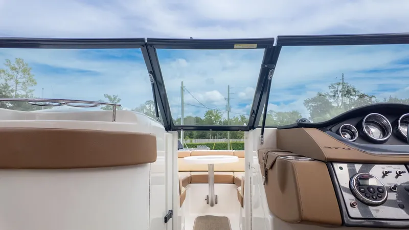 Slide: The Image of Sea Ray 270 Sundeck 2015 - 21