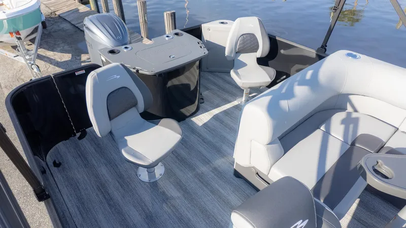 Slide: The Image of Bennington 22 S FISH AND CRUISE 2026 - 8