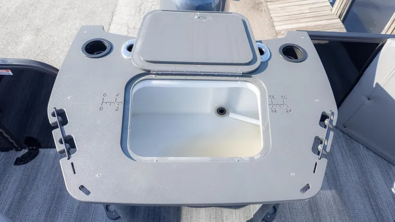 Slide: The Image of Bennington 22 S FISH AND CRUISE 2026 - 9