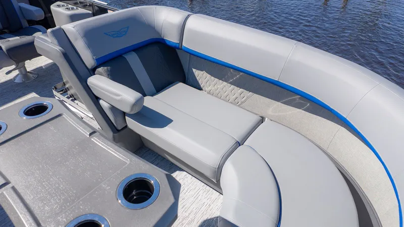 Slide: The Image of Bennington 22 M Swingback 2026 - 17