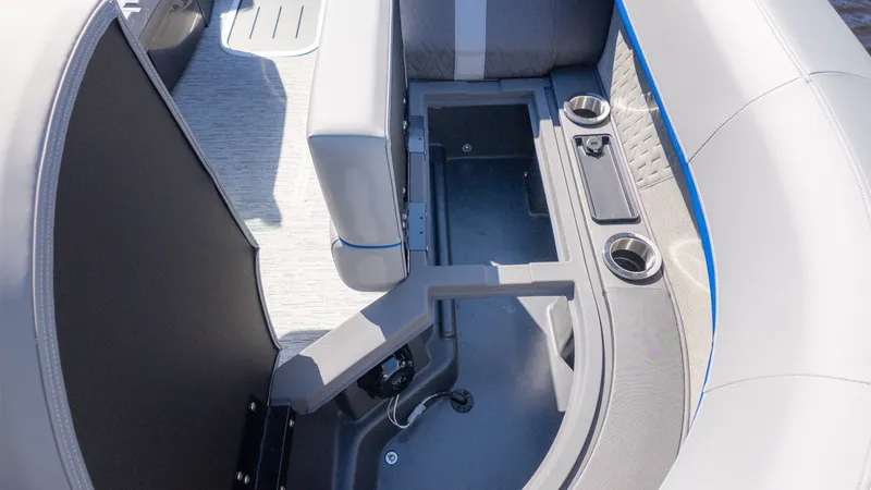 Slide: The Image of Bennington 22 M Swingback 2026 - 18